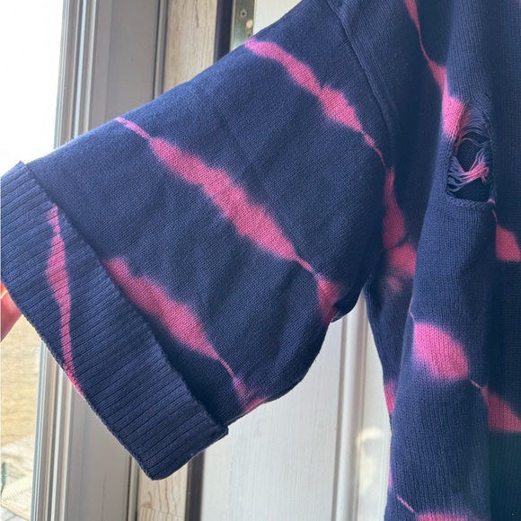 NWT Umgee Navy and Pink Tie-Dye Distressed Sweater - Picture 5 of 8